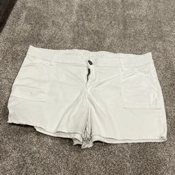 16 Kut shorts - Picture 1 of 3